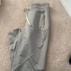 Size 4 Lulu lemon joggers